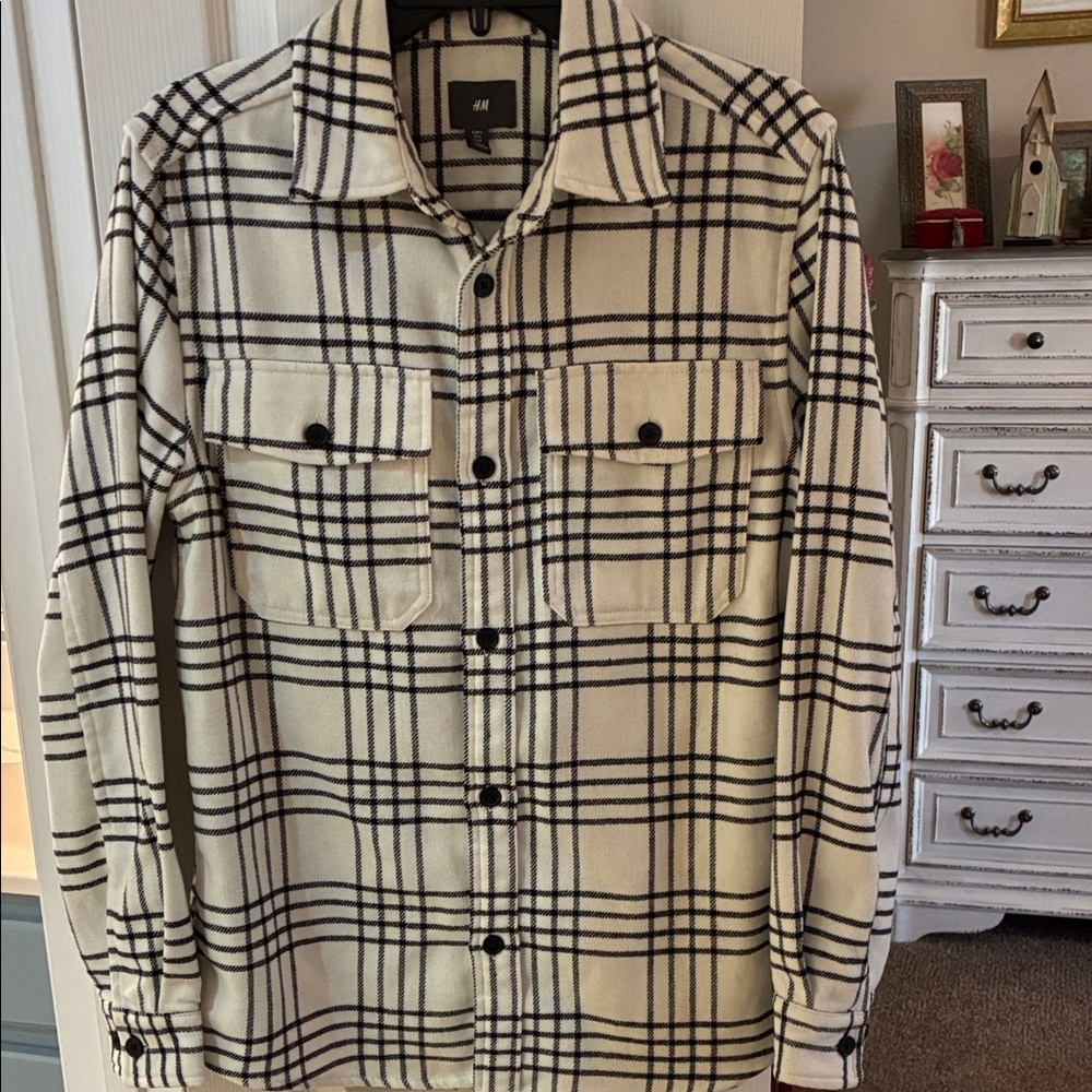 H&M Men's Cream and Black Plaid Flsnnel Shirt Jacket Shacket SZ S